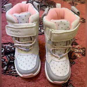 Carters toddler snow boots size 5
